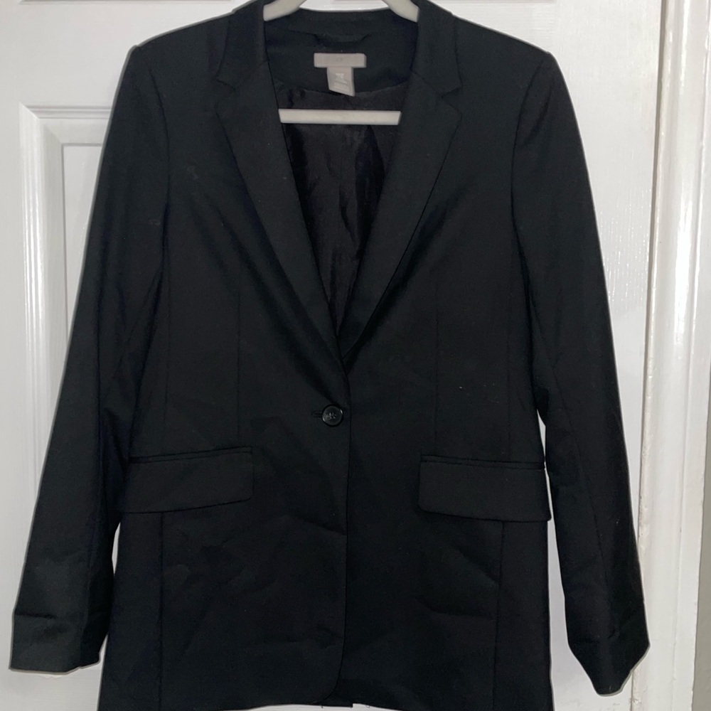 H&M oversized black blazer.